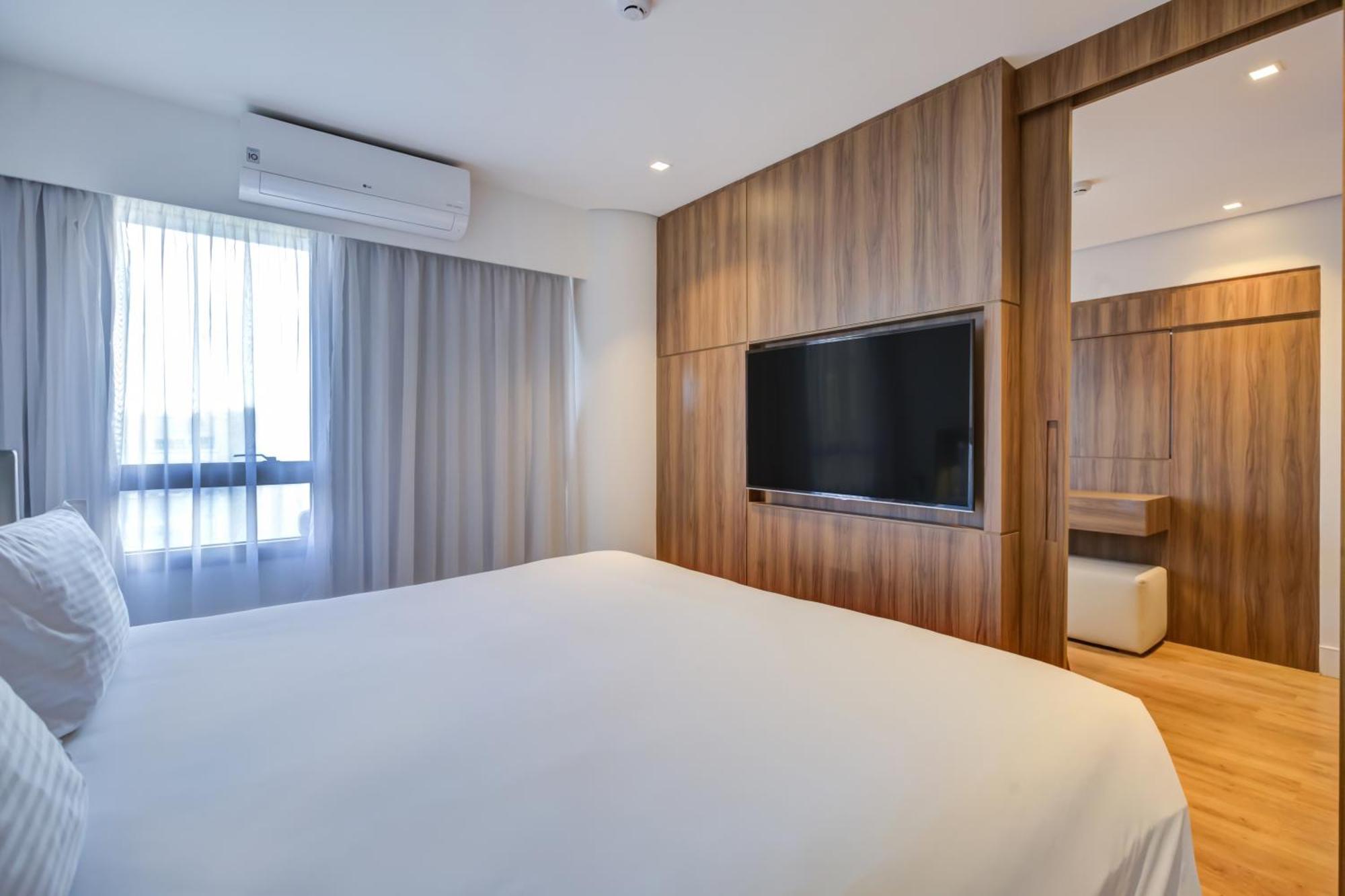 Radisson Sao Paulo Paulista Hotel Kültér fotó A bedroom at the hotel