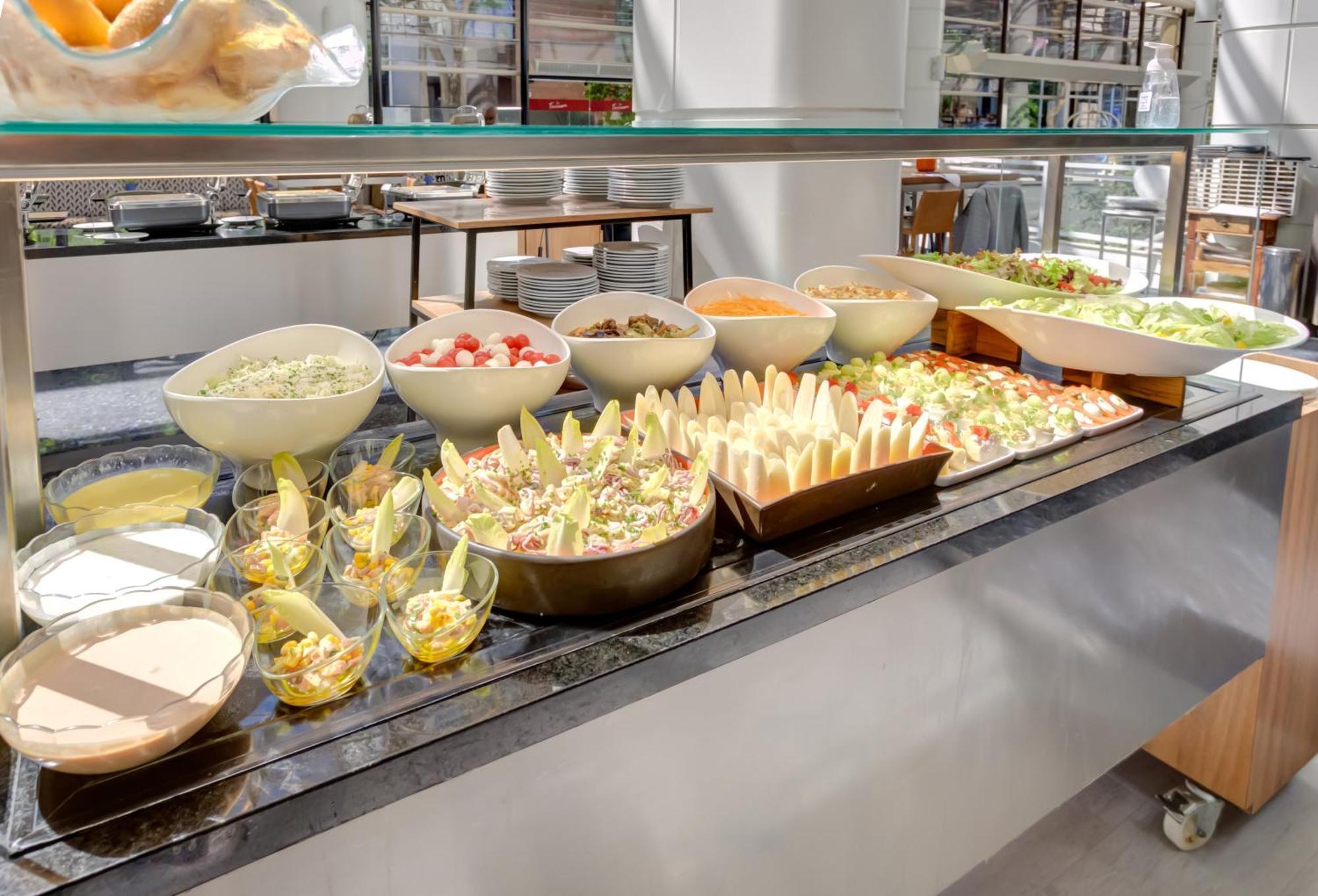 Radisson Sao Paulo Paulista Hotel Kültér fotó A salad bar