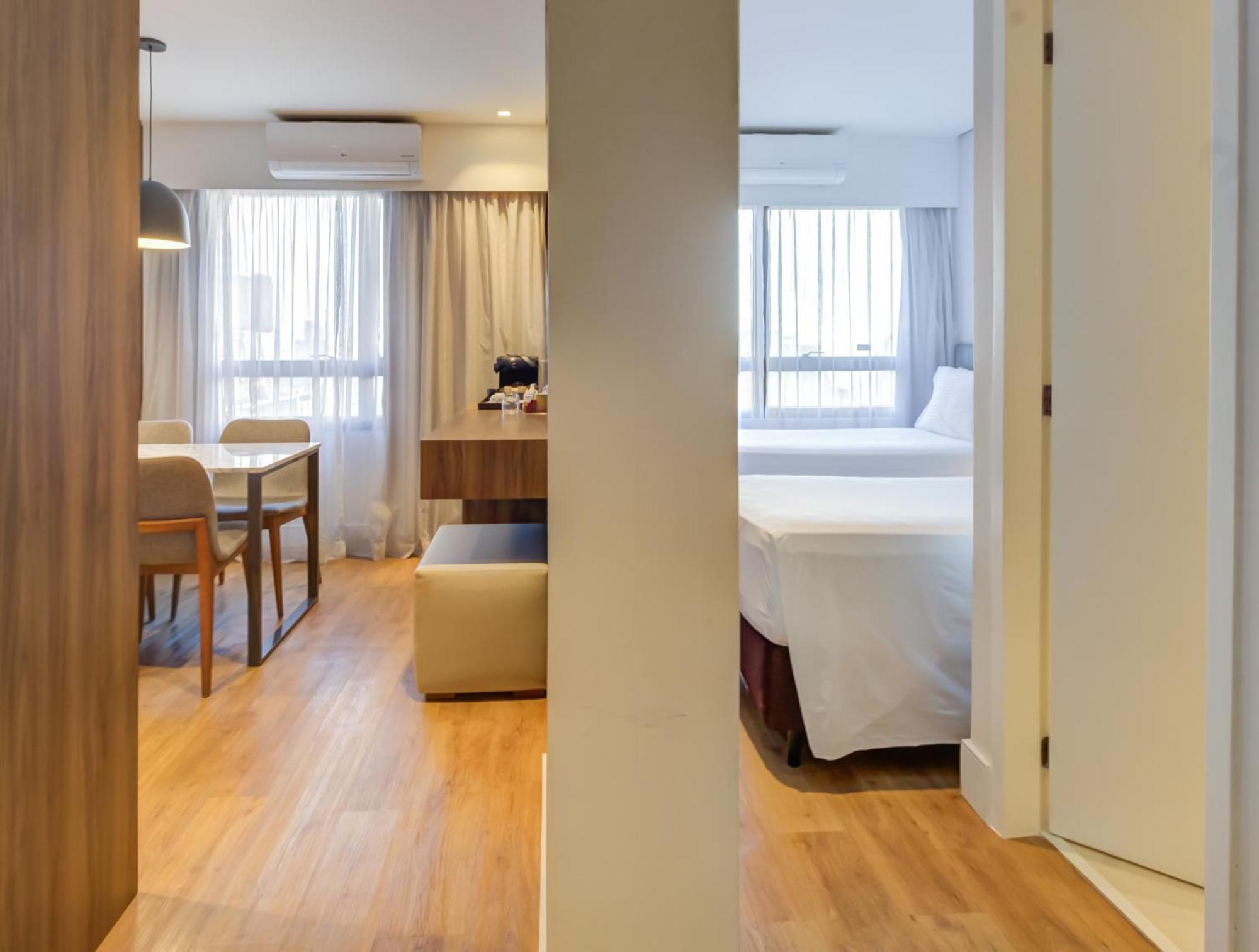 Radisson Sao Paulo Paulista Hotel Kültér fotó A typical room at the hotel